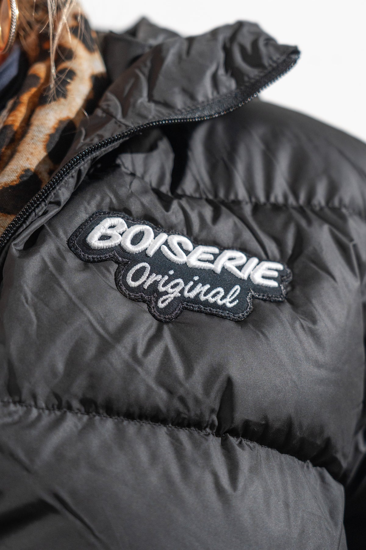 DOUDOUNE NOIR BOISERIE PATCH