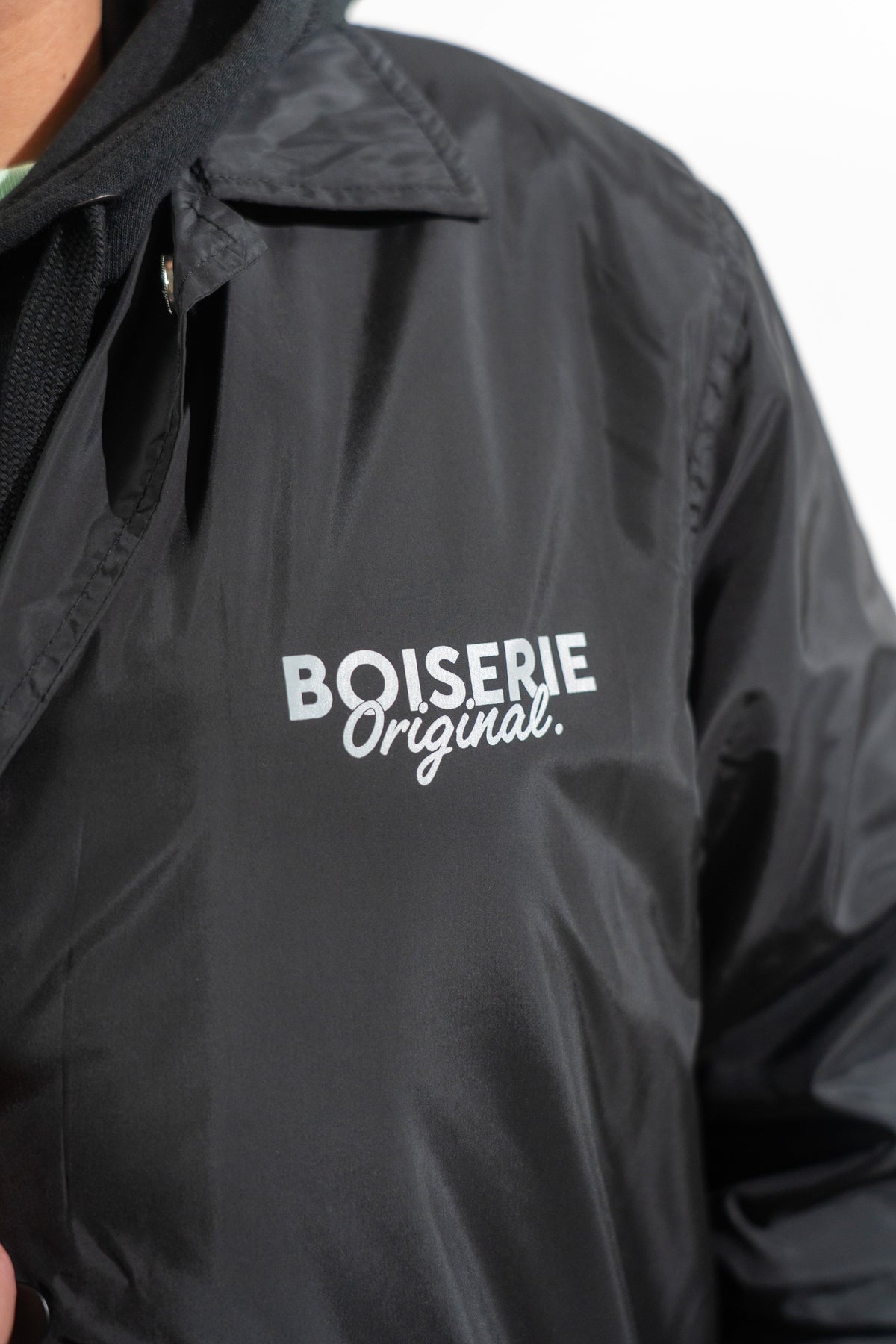 COUPE VENT BOISERIE