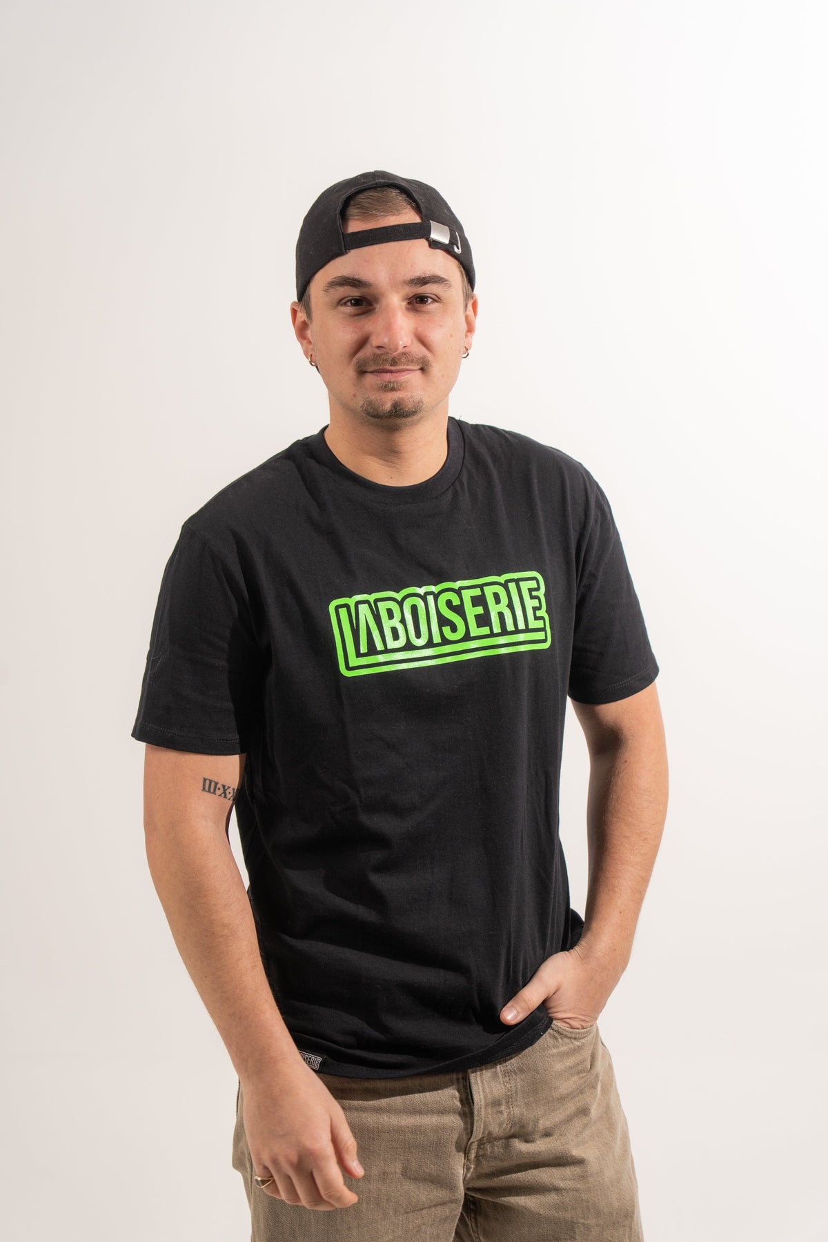 T-SHIRT FLUO BOISERIE