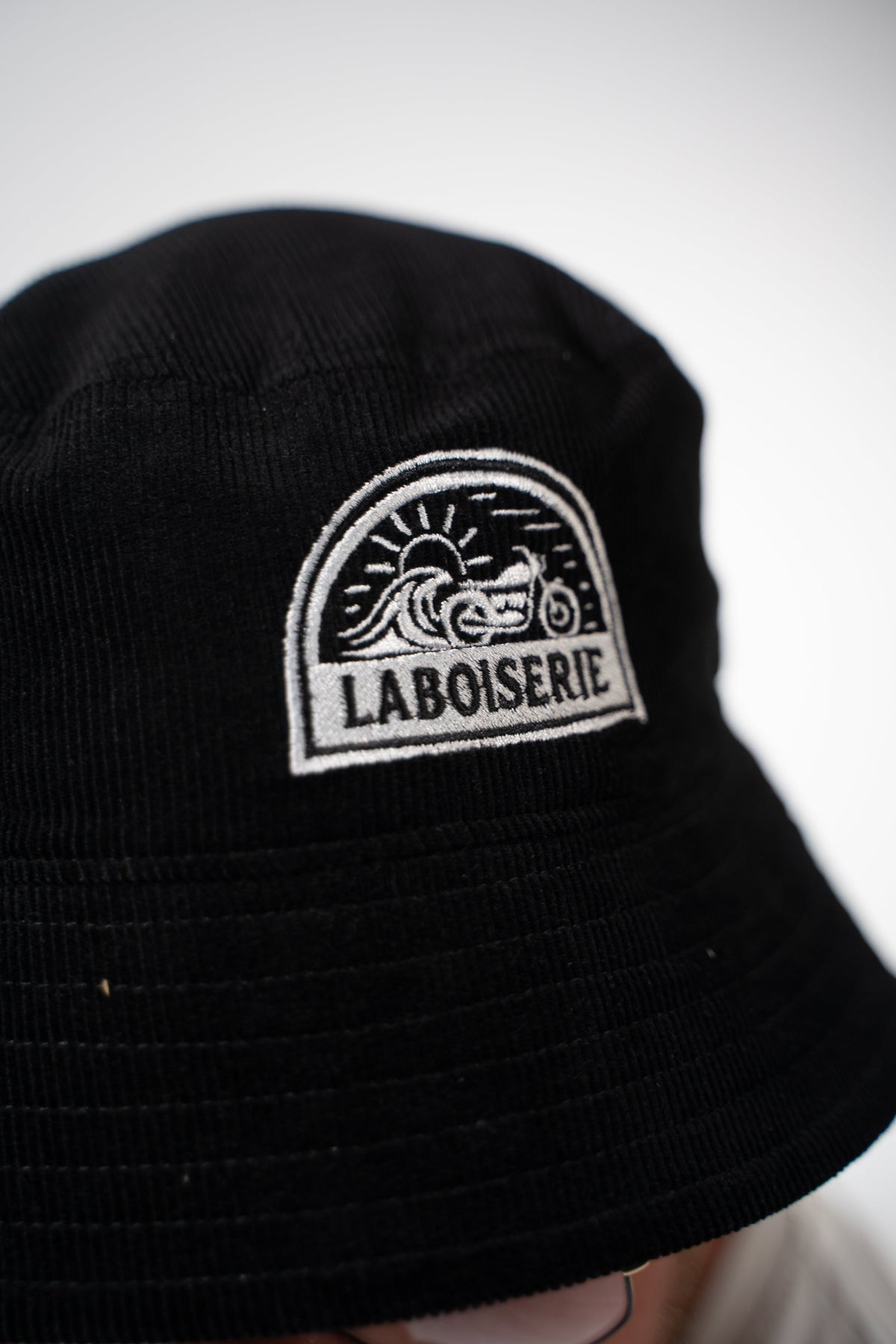 LE BOB VELOUR NOIR